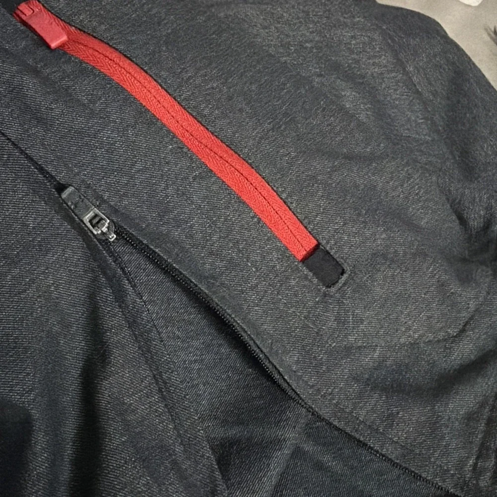 Under Armour Utah Utes 1/4 Zip All Season Gear Loose Men's Small‎ Pullover